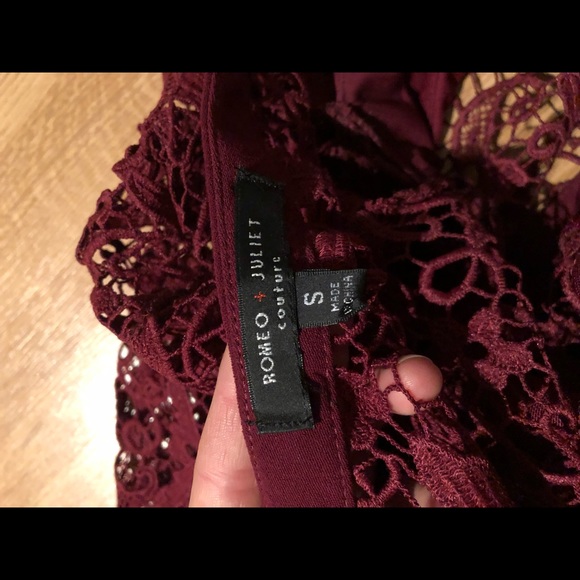 Red Long Sleeve Laced Dress - Picture 3 of 6